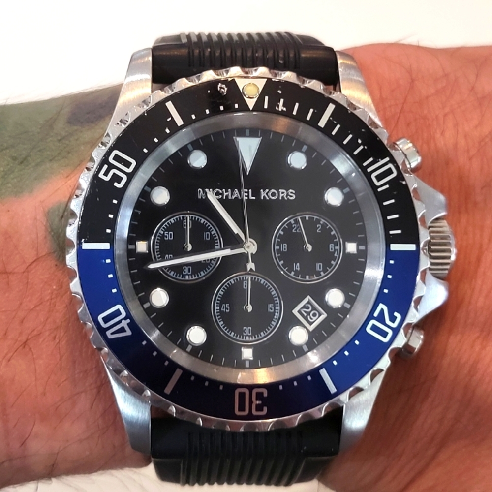 Michael Kors Submariner Batman - Picture 3 of 6